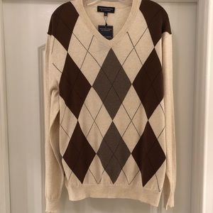 V-Neck Argyle Sweater Size L New